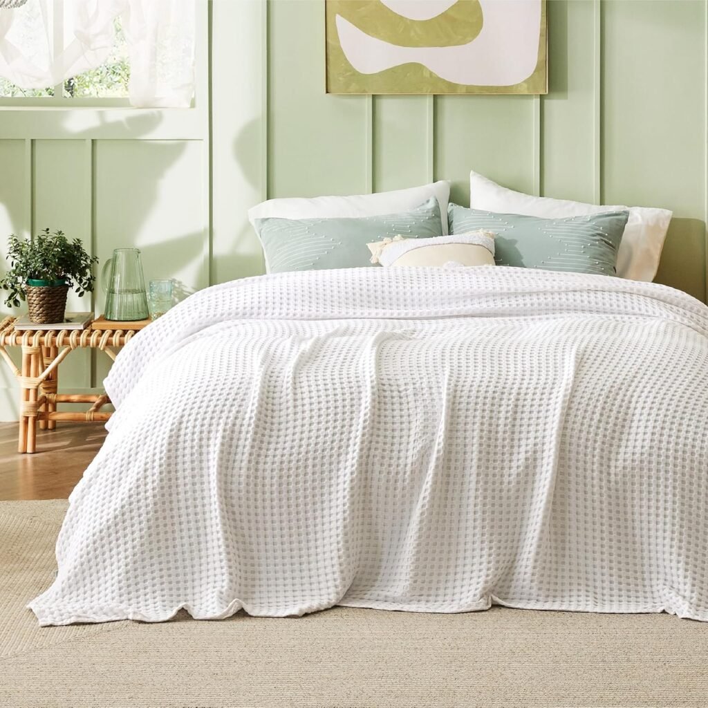 Bedsure Bamboo Blanket – Experience the Ultimate Blend of Luxury, Comfort, and Cooling Technology 🌙✨